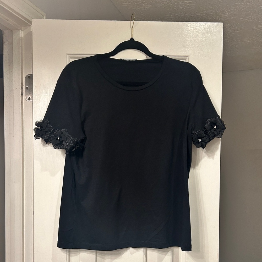 Zara Elegant Black Lace Floral Sleeve Women's Top Size Medium - Picture 1 of 6